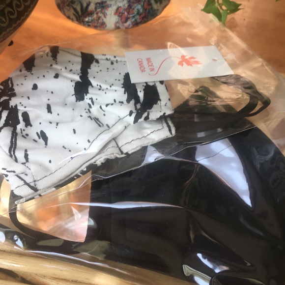 FACE  CLOTH MASK/ 2 FOR $ 20 / MADE IN CANADA/NWT - Picture 2 of 8